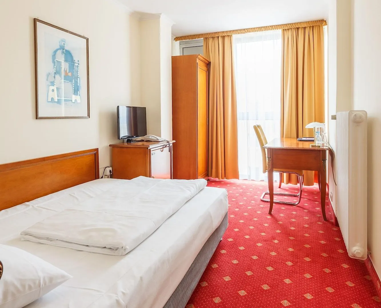 Hotel Aurbacher Hof Gmbh Мюнхен