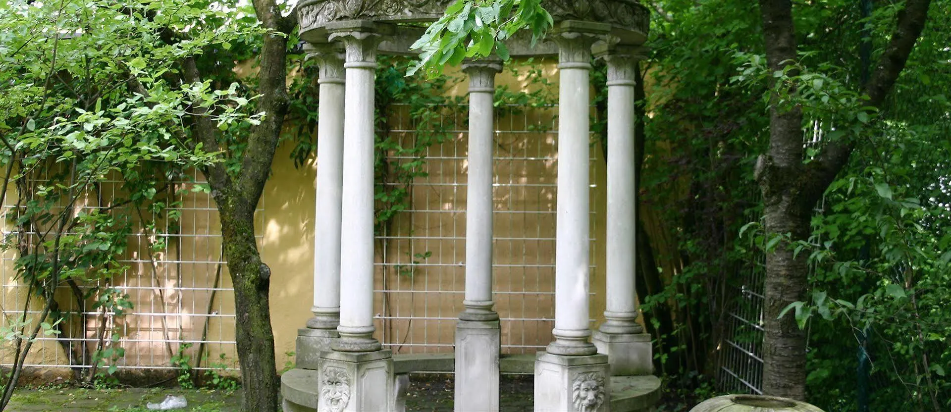 Hotel Aurbacher Hof Gmbh Мюнхен